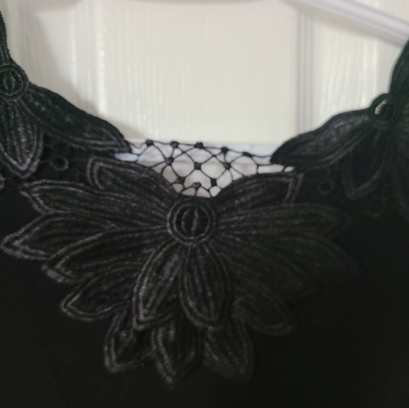 Amanda Green Tank Top size medium - Picture 3 of 4